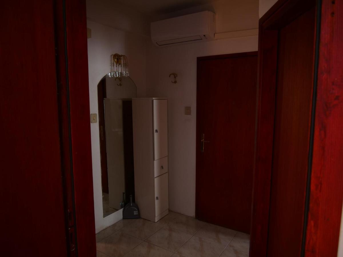 Apartment Piranhe Esterno foto